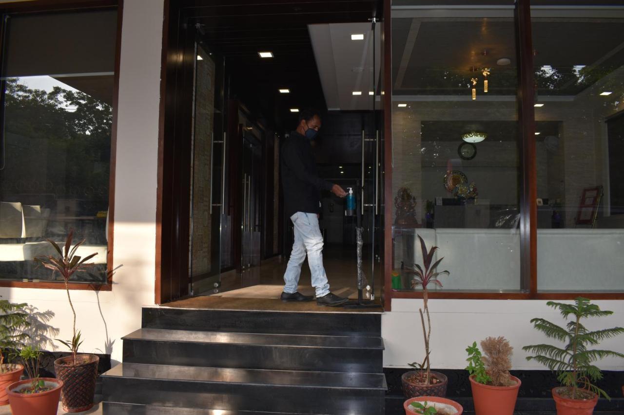 Hotel Siddhartha Inn Udaipur Buitenkant foto