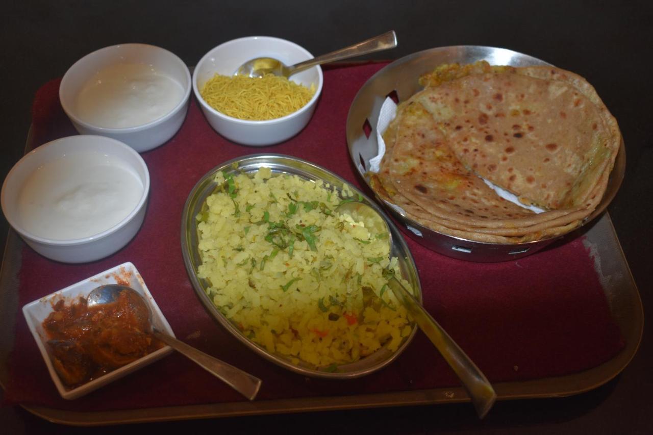 Hotel Siddhartha Inn Udaipur Buitenkant foto