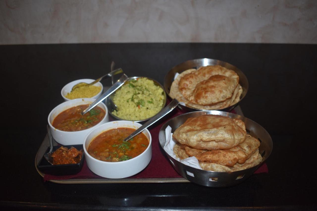 Hotel Siddhartha Inn Udaipur Buitenkant foto
