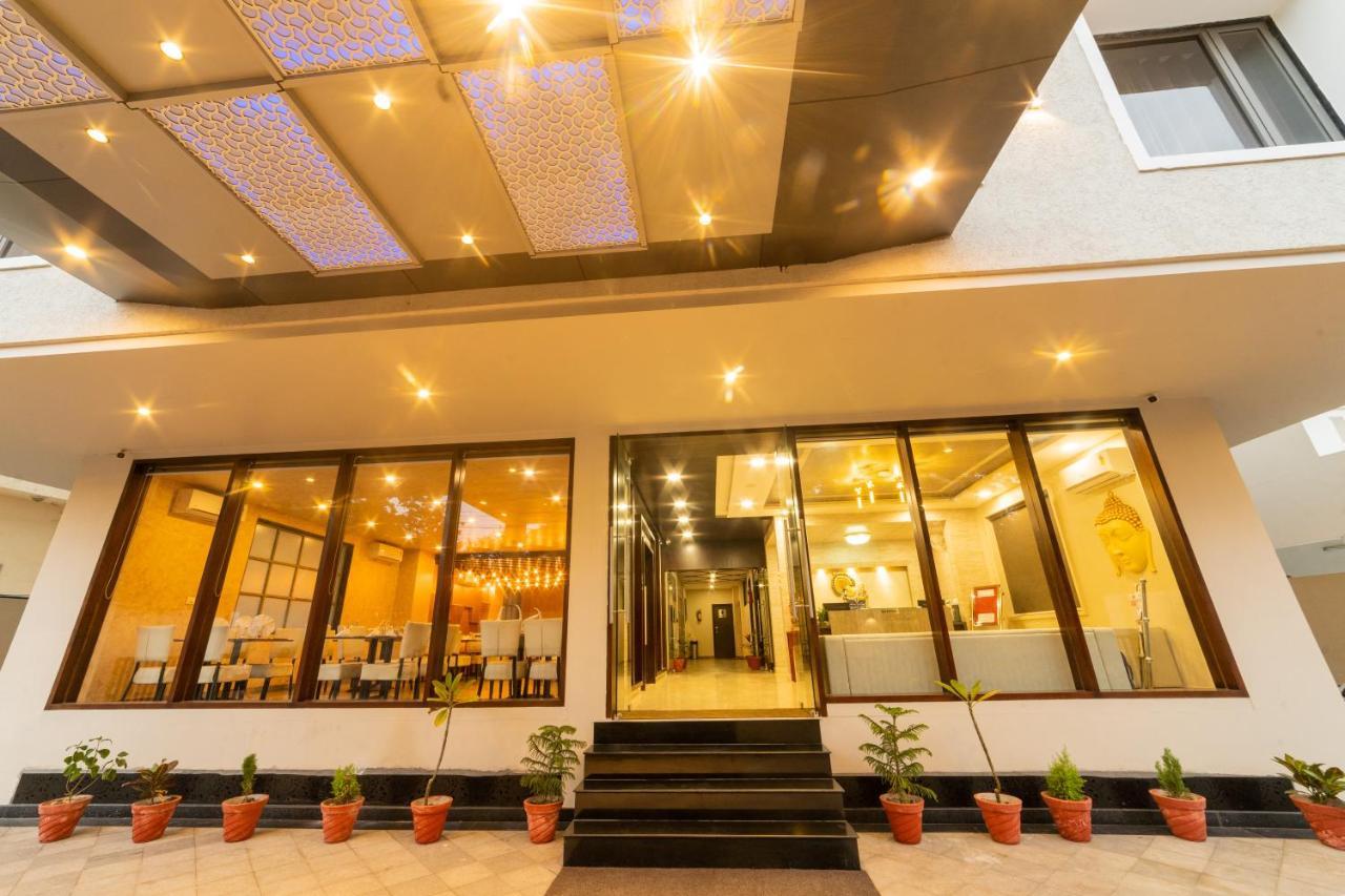 Hotel Siddhartha Inn Udaipur Buitenkant foto