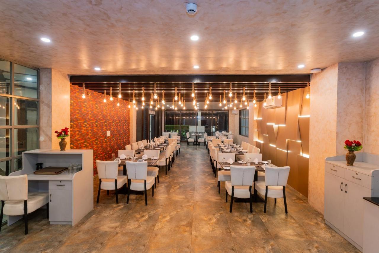 Hotel Siddhartha Inn Udaipur Buitenkant foto