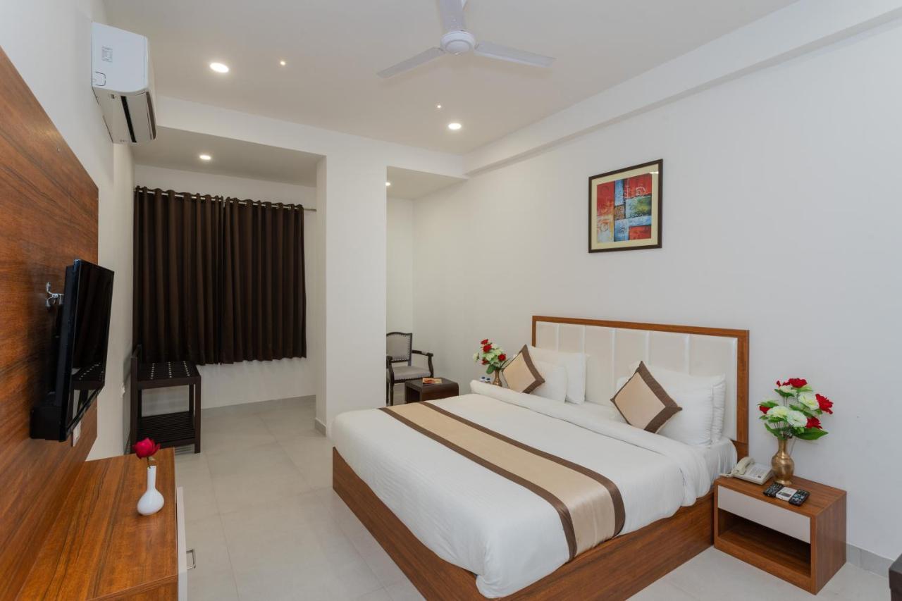 Hotel Siddhartha Inn Udaipur Buitenkant foto